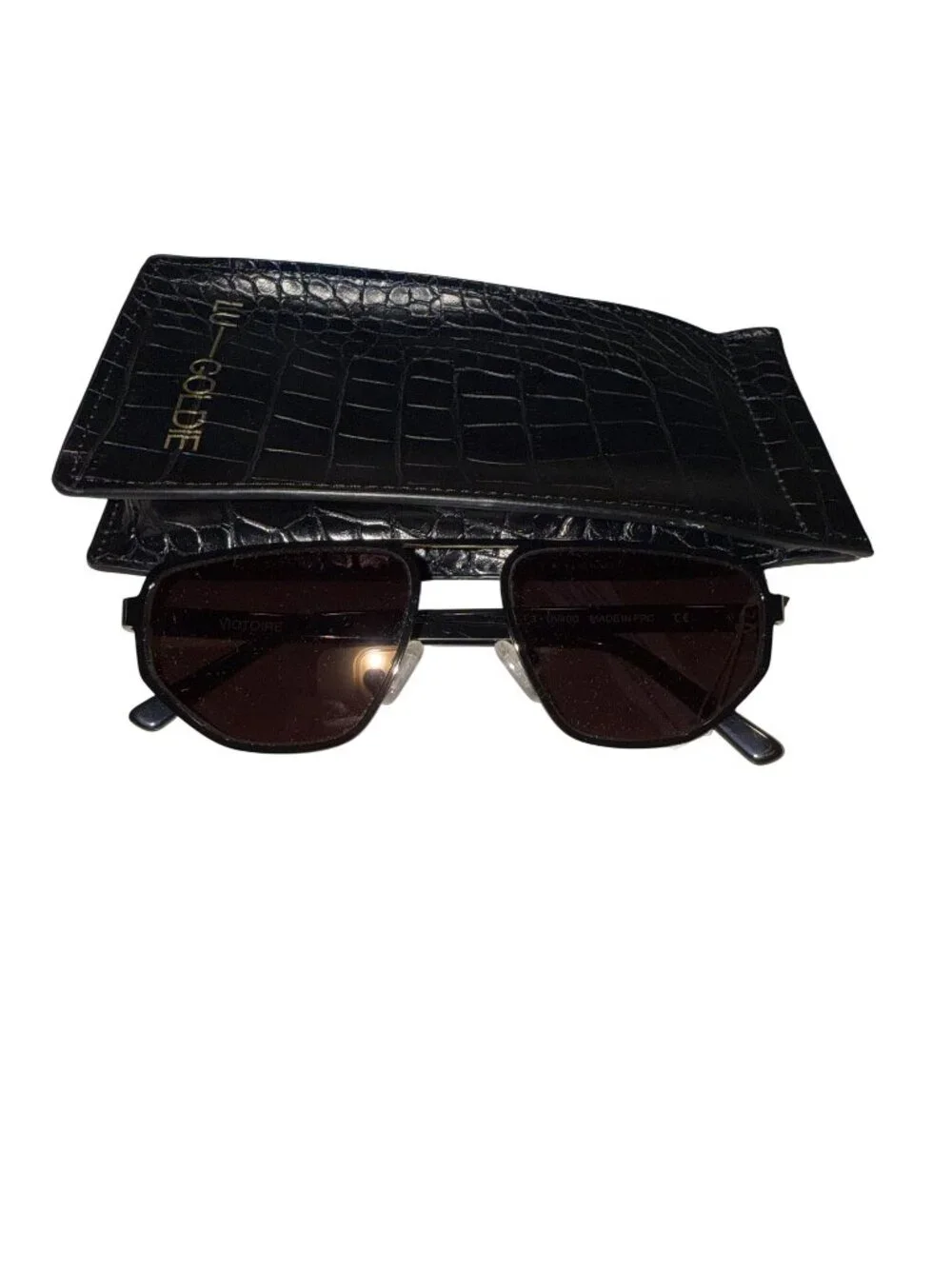 NWT Lu Goldie Victoire Black Aviator Sunglasses